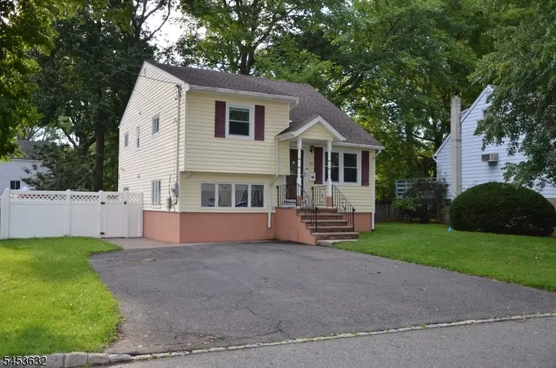 38 Auburn Rd, Parsippany Troy Hills, NJ 07054 - #3
