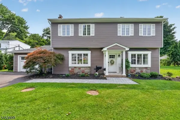 392 Monroe Ave, Wyckoff Twp., NJ 07481