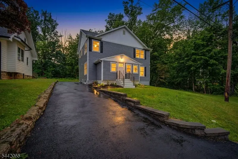 21 Willow Ave, Randolph, NJ 07869 - #2