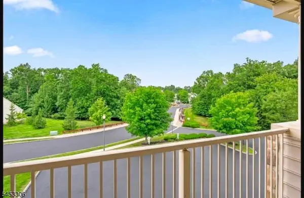 4 Waterman Ln #412, Hillsborough Twp., NJ 08844