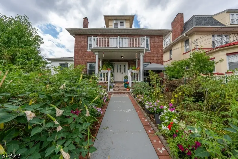 300 Ridge St, Newark, NJ 07104 - #1