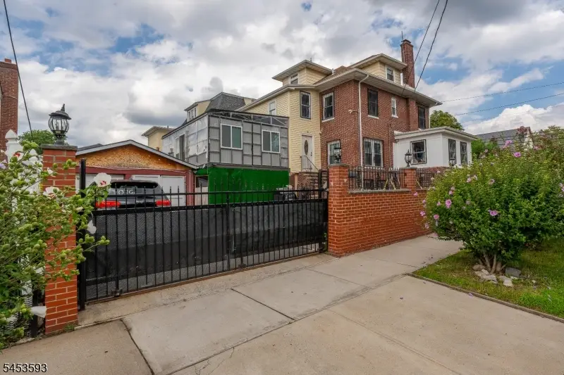 300 Ridge St, Newark, NJ 07104 - #3