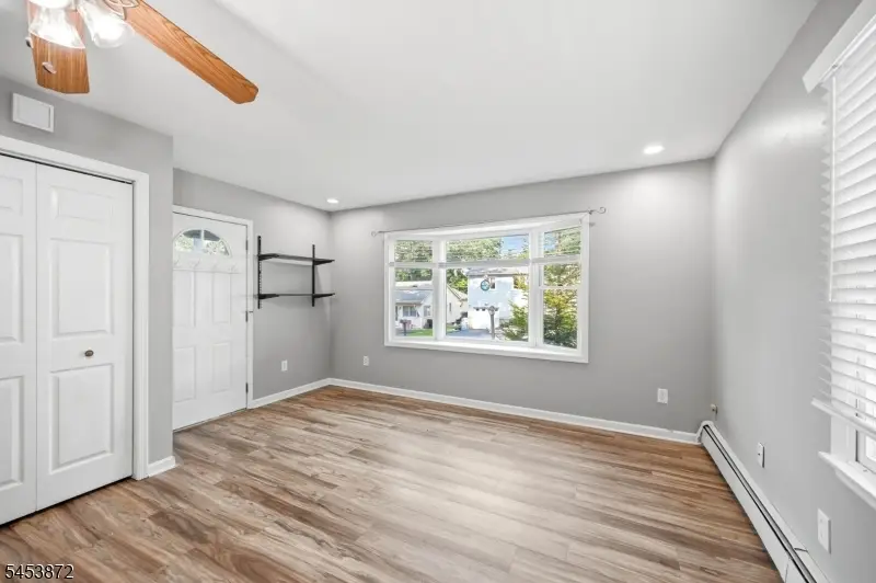 305 Tulsa Trl, Hopatcong, NJ 07843 - #3