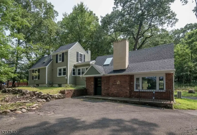 496 Manchester Ave, North Haledon, NJ 07508 - #2