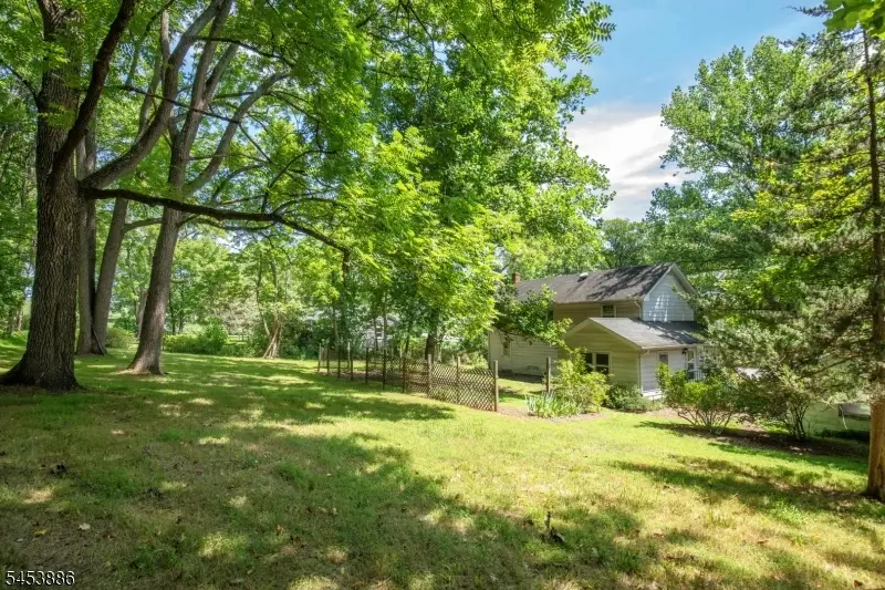 17 Willow Avenue, Peapack And Gladstone, NJ 07934 - #2
