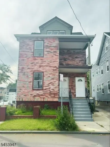 163 Dewey St, Newark City, NJ 07112