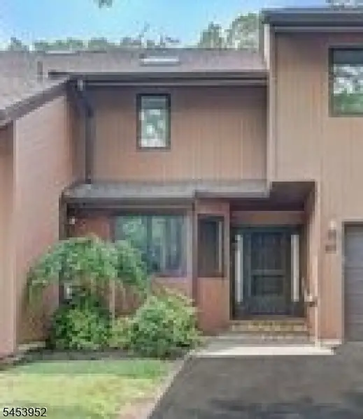 88 Sullivan Dr, West Orange Twp., NJ 07052
