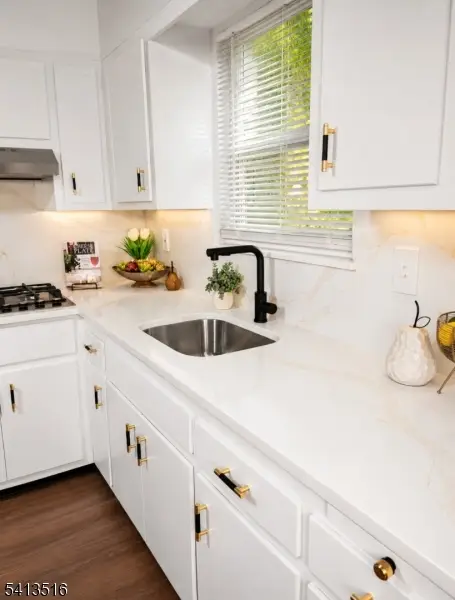 174 Terrace Ave, Jersey City, NJ 07307 - #2