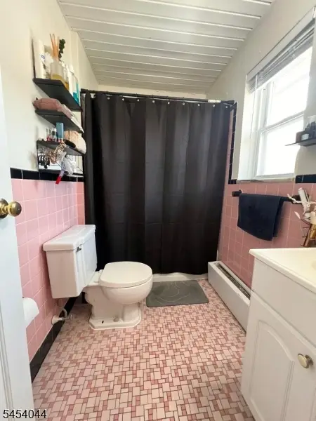 365 Bloomfield Ave, Verona, NJ 07044 - #3