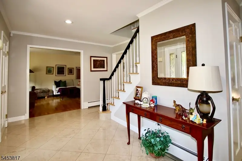 9 Watch Hill Rd, Mahwah, NJ 07430 - #2