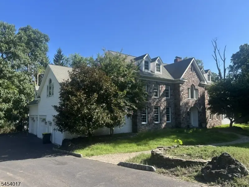 568 Stangle Rd, Martinsville, NJ 08836 - #2