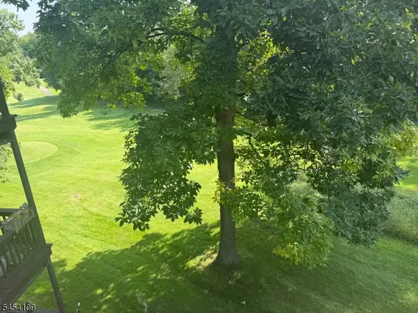 6 Baily Bunion Ct #4, Vernon Twp., NJ 07462