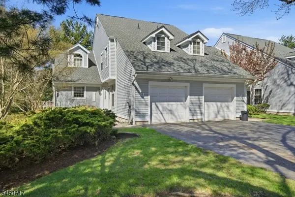 15 Century Ct, Montville Twp., NJ 07045