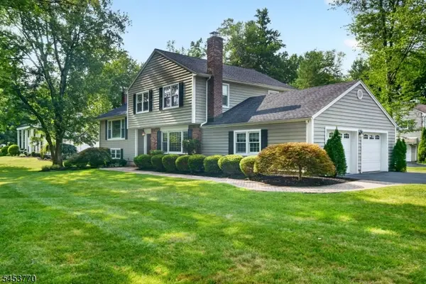 4 Fox Chase Ln, Morris Twp., NJ 07960