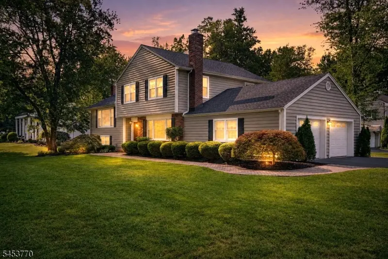 4 Fox Chase Ln, Morris, NJ 07960 - #2