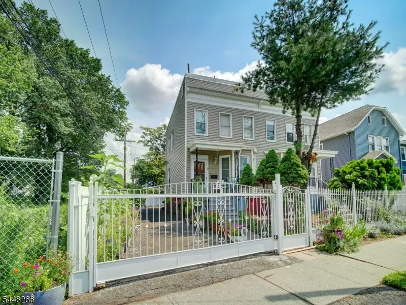 22 Kensington Pl, East Orange, NJ 07017 - #2