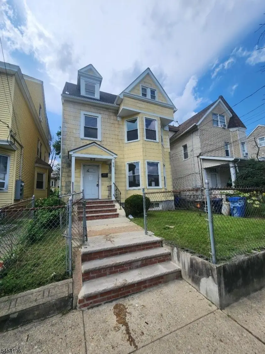638 E 25th St, Paterson, NJ 07504 - #1