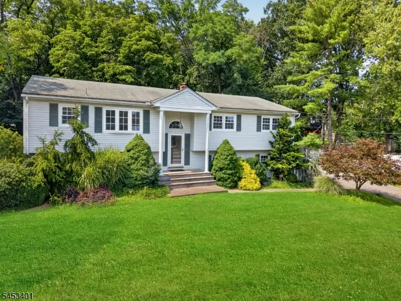 13 Friar Way, Wayne, NJ 07470 - #3