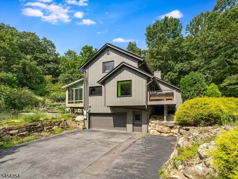 329 Glen Rd, Sparta, NJ 07871 - #1