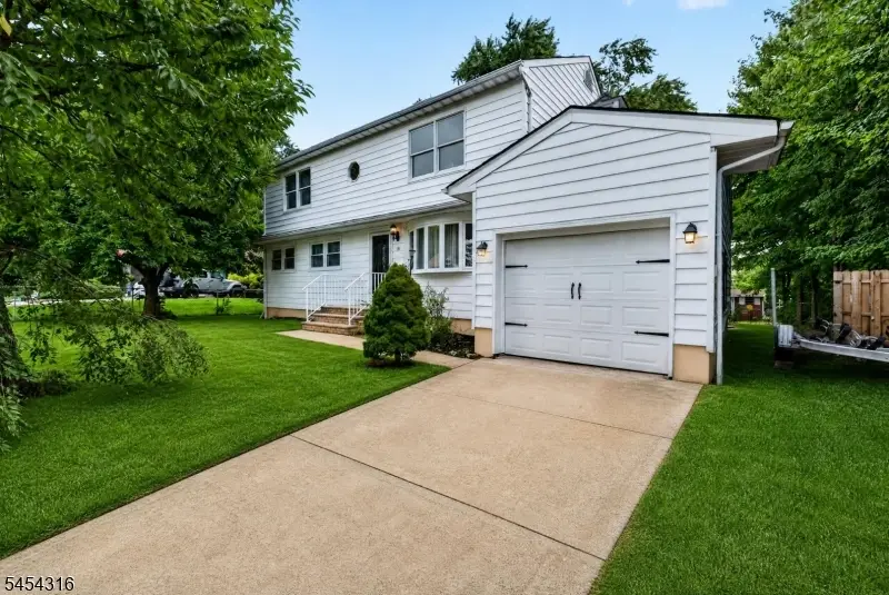 20 Thompson Ave, Woodbridge, NJ 08863 - #1
