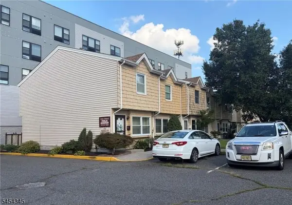172 Roosevelt Ave F, Carteret Boro, NJ 07008