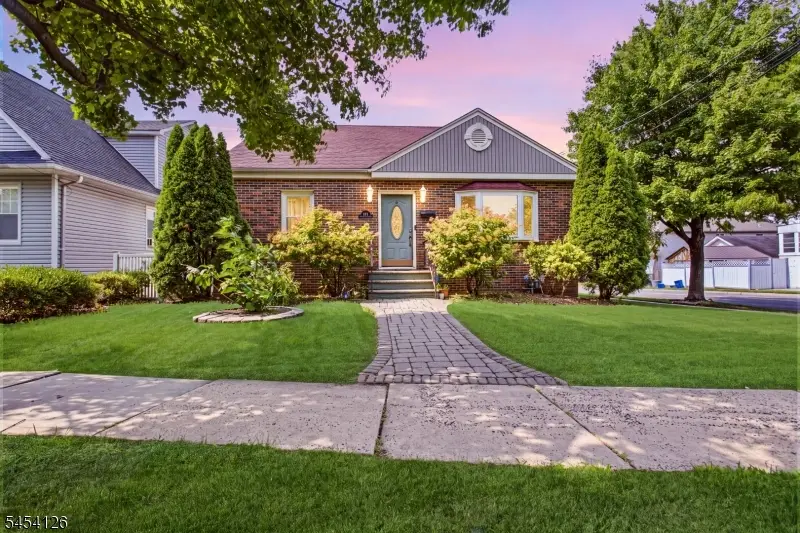 640 New York Ave, Lyndhurst, NJ 07071 - #1
