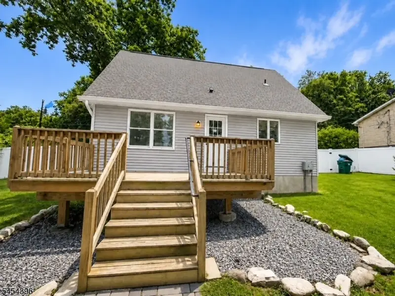21 Woodland Trl S, Vernon, NJ 07419 - #2