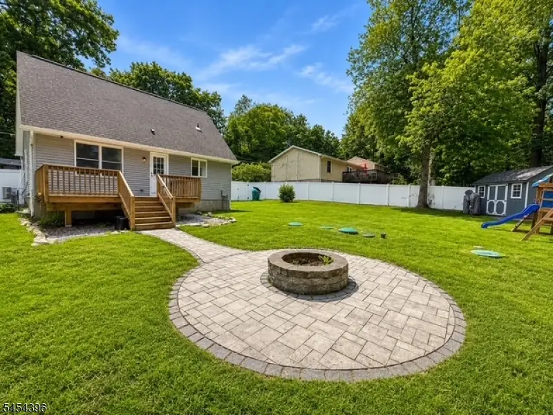 21 Woodland Trl S, Vernon, NJ 07419 - #3