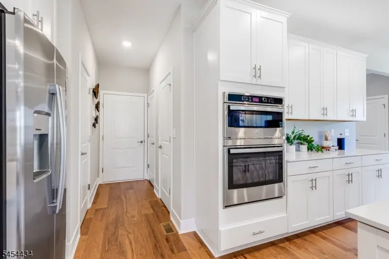 6 Biltmore Ave, East Hanover, NJ 07031 - #3