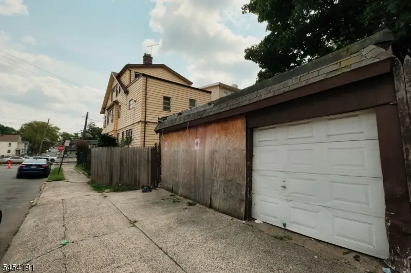 1 Western Pkwy, Irvington, NJ 07111 - #3