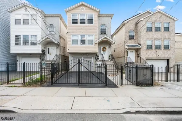 725 S 19th St, Newark City, NJ 07103