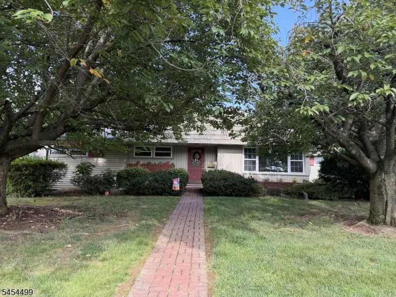 221 Ohio Ave, Upper Pohatcong, NJ 08865 - #2