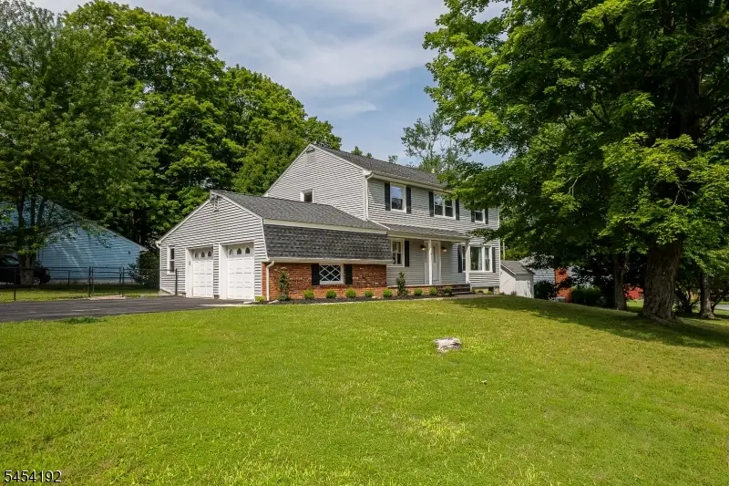 4 W Circuit Dr, Succasunna, NJ 07876 - #3