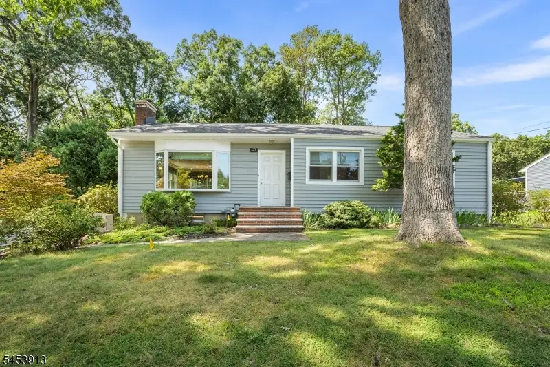 47 Ferncliff Rd, Parsippany Troy Hills, NJ 07950 - #2