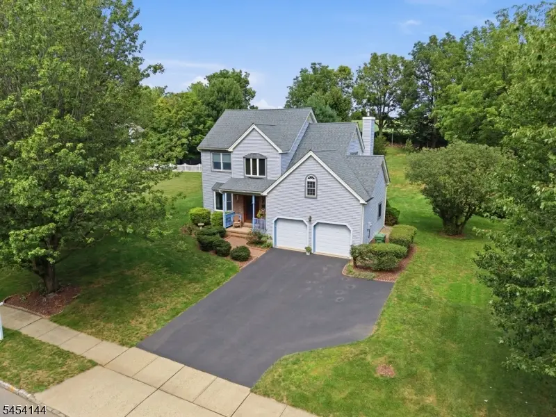 280 Stonehenge Dr, Lopatcong, NJ 08865 - #2