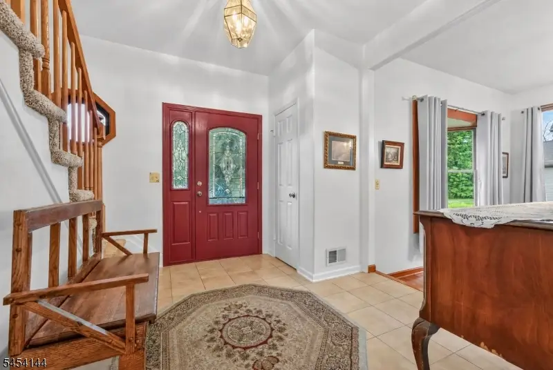 280 Stonehenge Dr, Lopatcong, NJ 08865 - #3