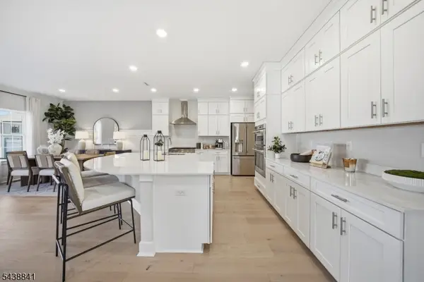 3 Pimlico Pl #5, Oakland Boro, NJ 07436