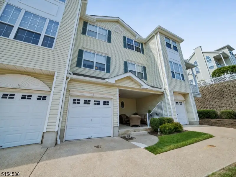 6 Hancock Dr, Morris, NJ 07960 - #1