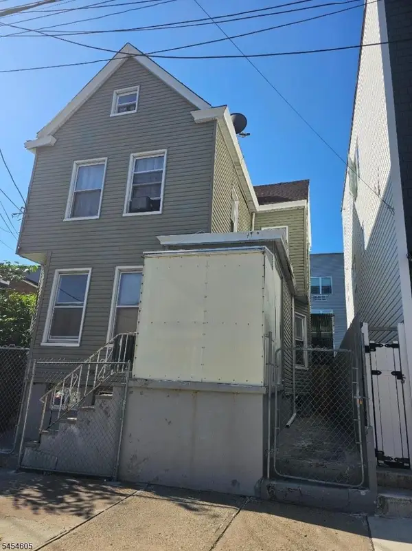 292 Governor St, Paterson City, NJ 07501