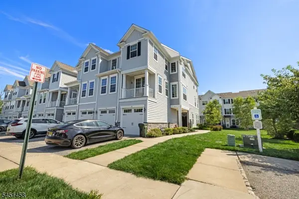 1B Passe Ct, Hillsborough Twp., NJ 08844