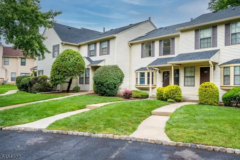 503 Timber Oaks Rd, Edison, NJ 08820 - #2