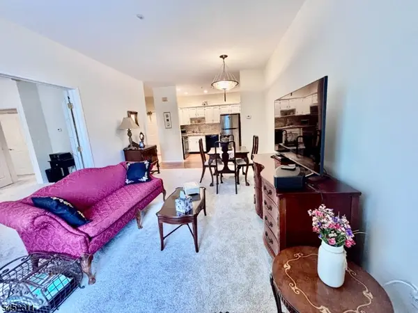 5302 Richmond Rd #302, West Milford Twp., NJ 07480
