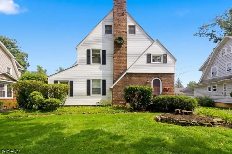 4 Doering Way, Cranford, NJ 07016 - #1