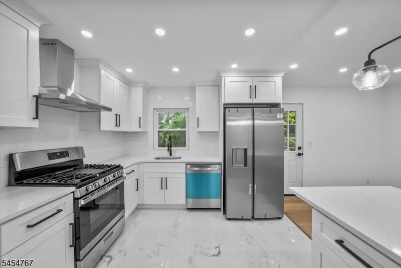 1834 Holly Rd, North Brunswick, NJ 08902 - #2