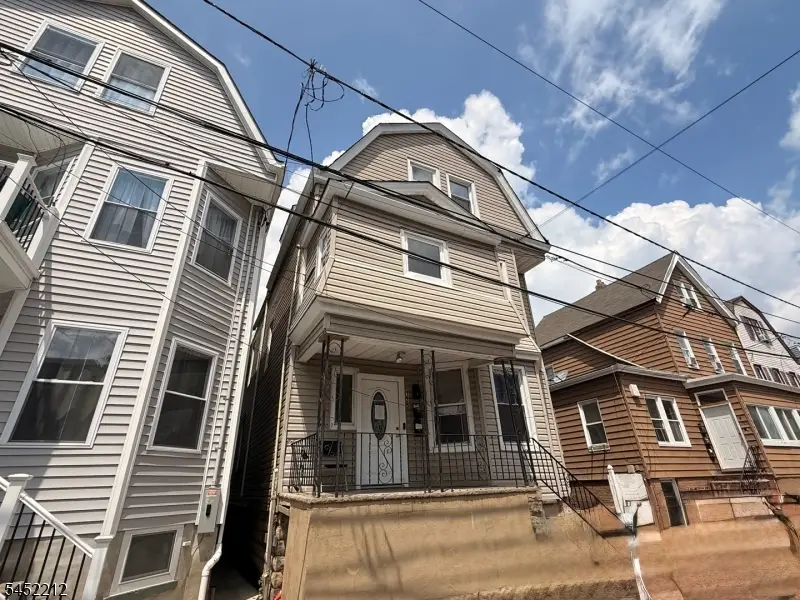 135 Hobson St, Newark, NJ 07112 - #2