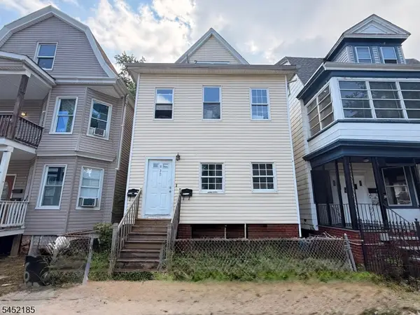 538 Norwood St, East Orange City, NJ 07018