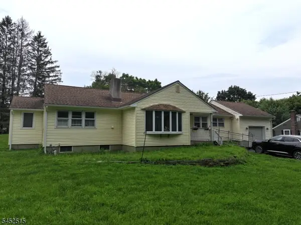 16 Lloyd Ave, Branchville Boro, NJ 07826