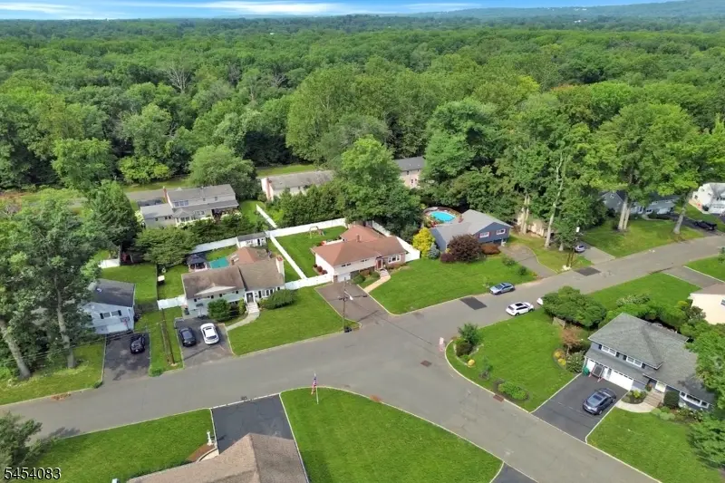 9 Brookdale Rd, Cranford, NJ 07016 - #1
