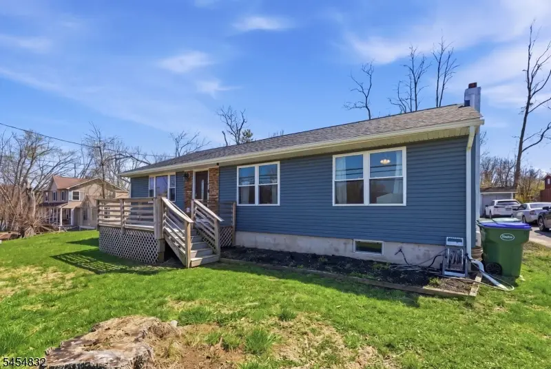 314 Greenwich St, Stewartsville, NJ 08886 - #3