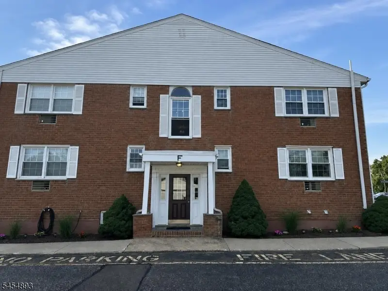 565 Grove St, Clifton, NJ 07013 - #1
